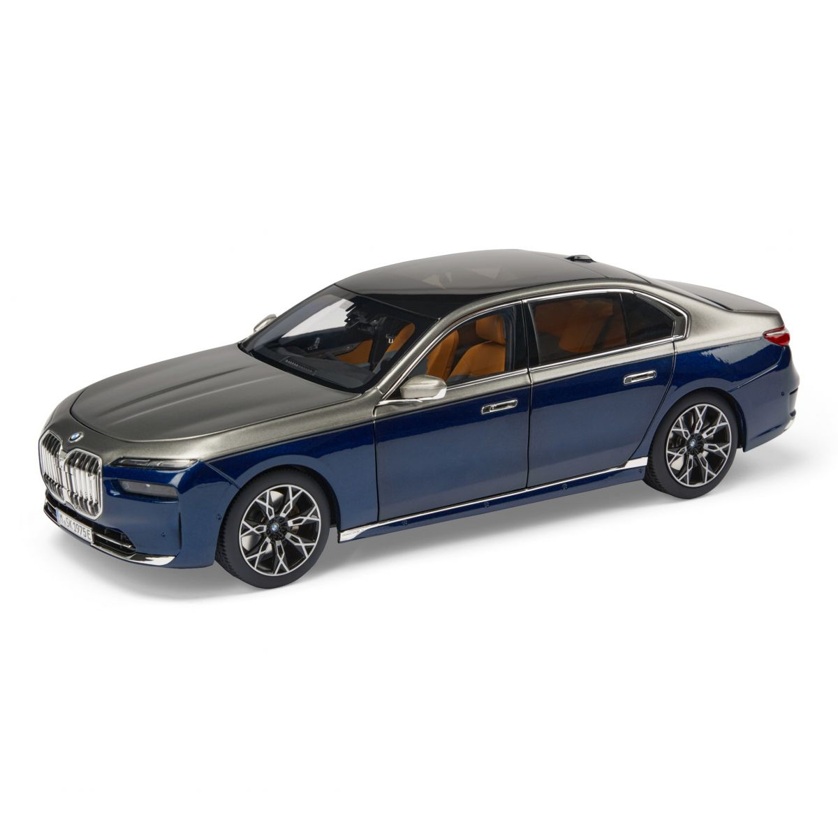 BMW i7藍色模型車1:18